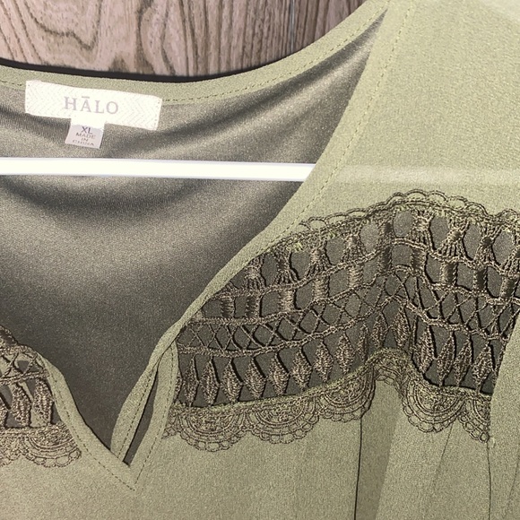 Dress - Picture 4 of 4